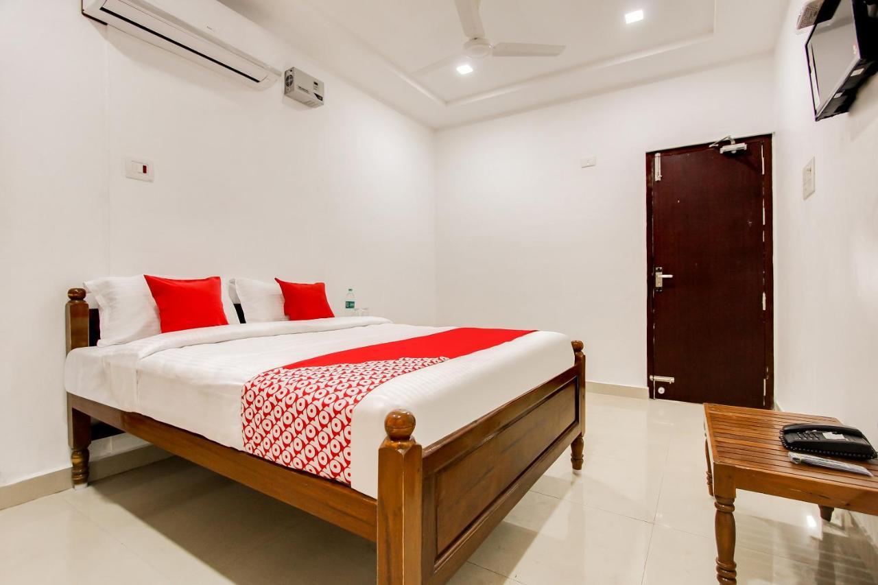 Oyo 69625 Mayuraa Residency Hotel Kumbakonam Ngoại thất bức ảnh