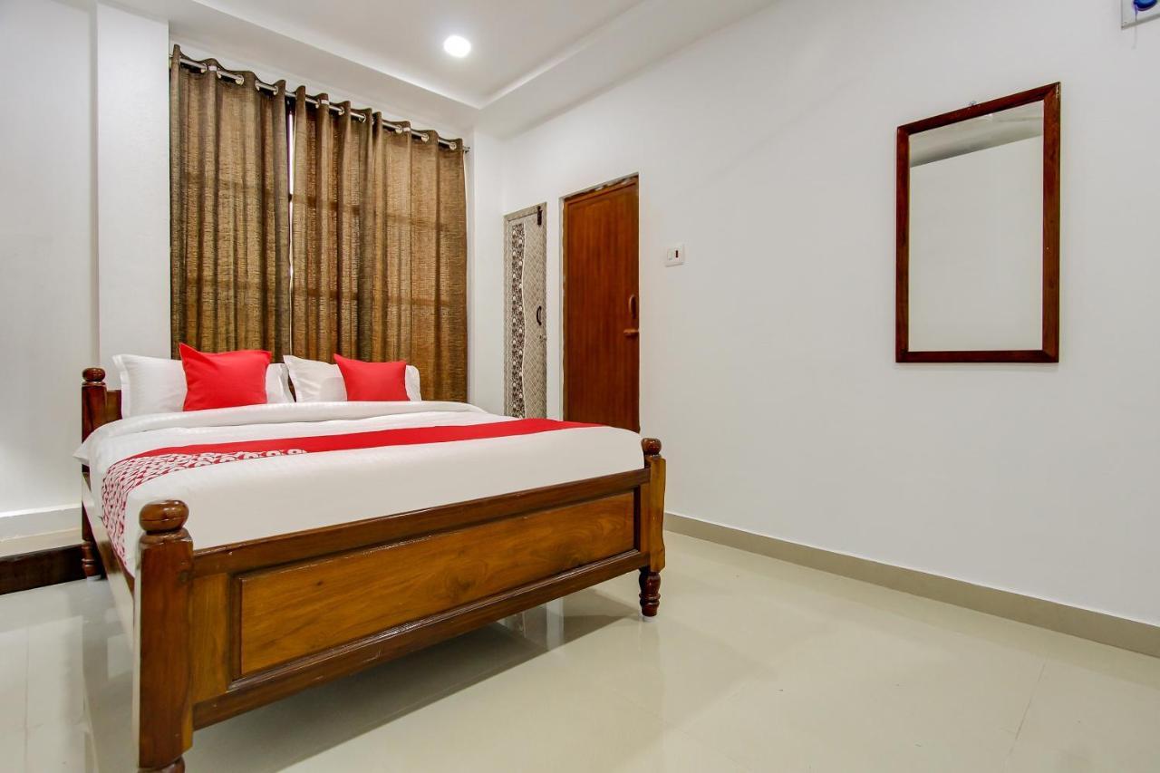 Oyo 69625 Mayuraa Residency Hotel Kumbakonam Ngoại thất bức ảnh